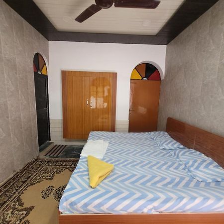 Отель Pushpa Vatika Faizabad Экстерьер фото